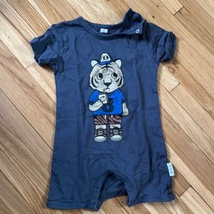 Huxbaby gray romper size 12-18 months